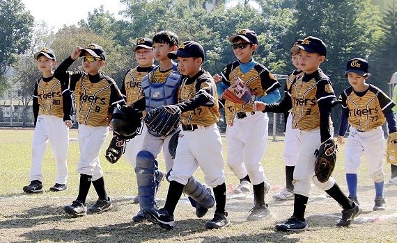 諸羅山盃/春安國小發揮實力 以8比1大勝關東國小