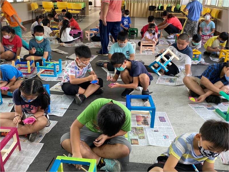 漾新聞|港埔國小與高市圖林園分館策展「林園濱線的鄉愁」 展現山的有情海的有義的林園情