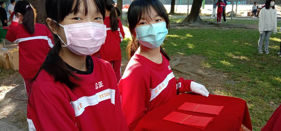 屏東縣公正國中學生學號制服顏色管理,點子太好了
