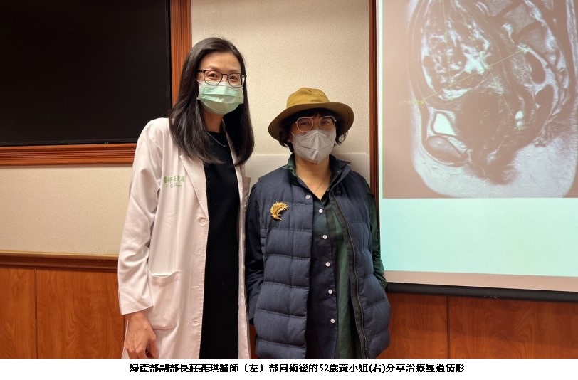 可能是 2 個人和大家站著的圖像