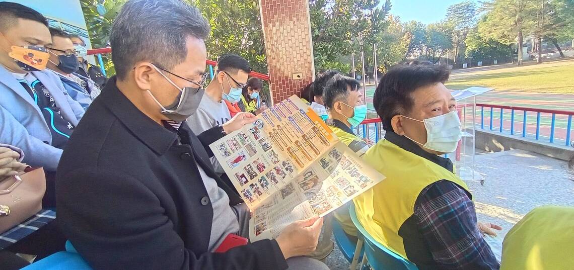 今天屏東公正國中校慶,出席貴賓多,非假日一樣熱鬧
