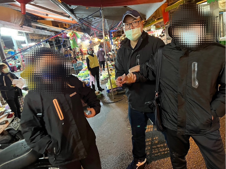 ▲ 現場監控提領的車手同夥也一併遭活逮 (圖/新竹縣警察局 提供)