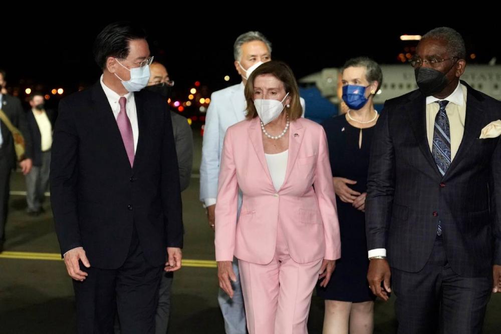 外交部:繼續歡迎國際友人到訪 是台灣不可剝奪權利 80 美國聯邦眾議院議長裴洛西(Nancy Pelosi)訪台