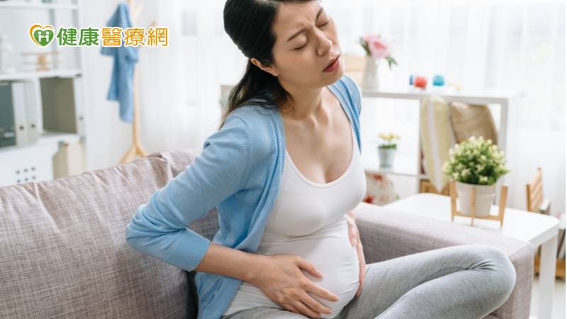 30歲孕婦肚子痛以為寶寶擠壓 產後未消竟是大腸癌第三期