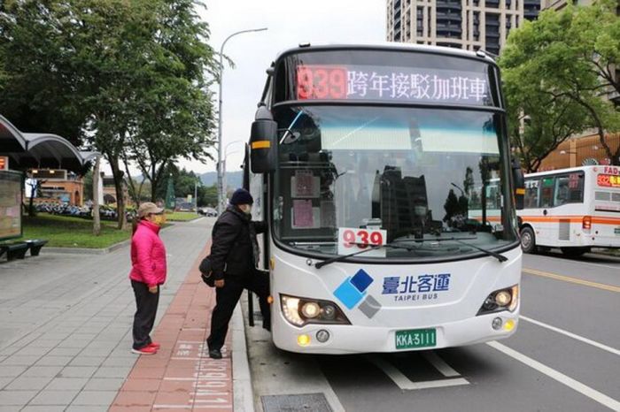 搭乘大眾運輸去跨年 新北交通局:安全便捷不掃興