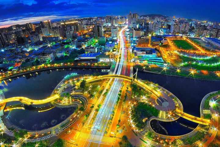 高雄市愛河水岸和蓮池潭周邊 打造國際級都會水岸觀光地區