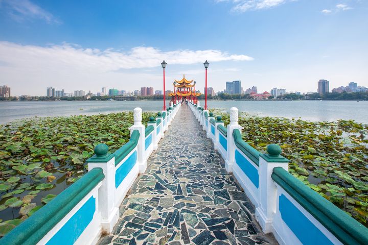 高雄市愛河水岸和蓮池潭周邊 打造國際級都會水岸觀光地區