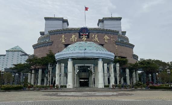 南部國民黨拿不到正副議長 原來是他干政造成!