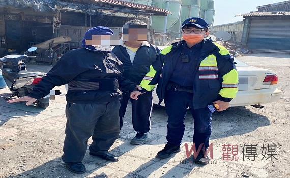 八旬老翁騎車路倒 北港暖警協助回家
