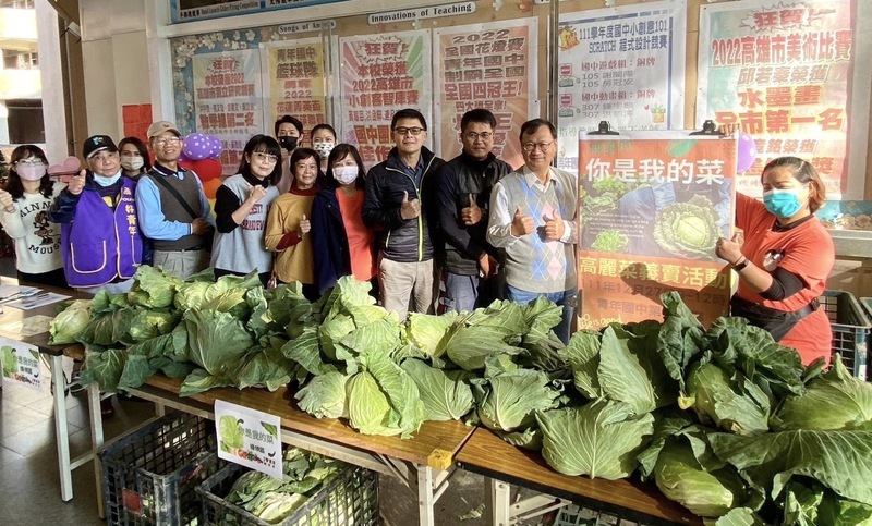 漾新聞|青年國中寒冬送暖「高麗菜愛心義賣」 所得捐贈學校高關懷基金