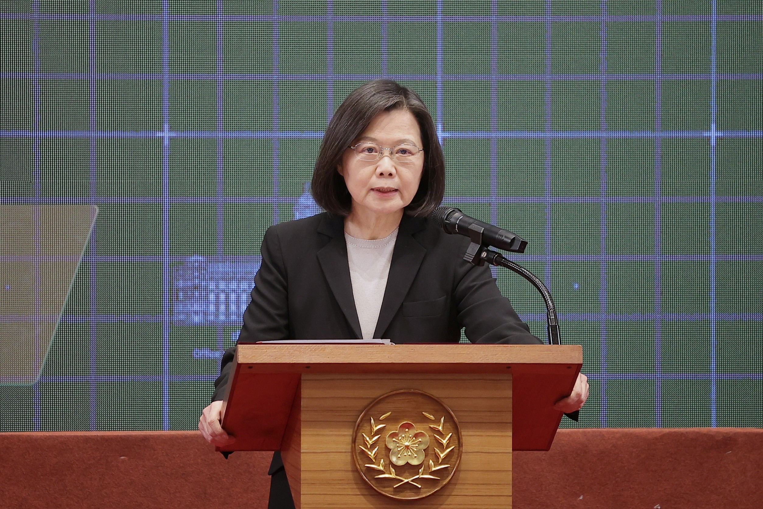 蔡英文召開國安高層會議，敲定超徵稅收使用方式。資料照片，總統府提供