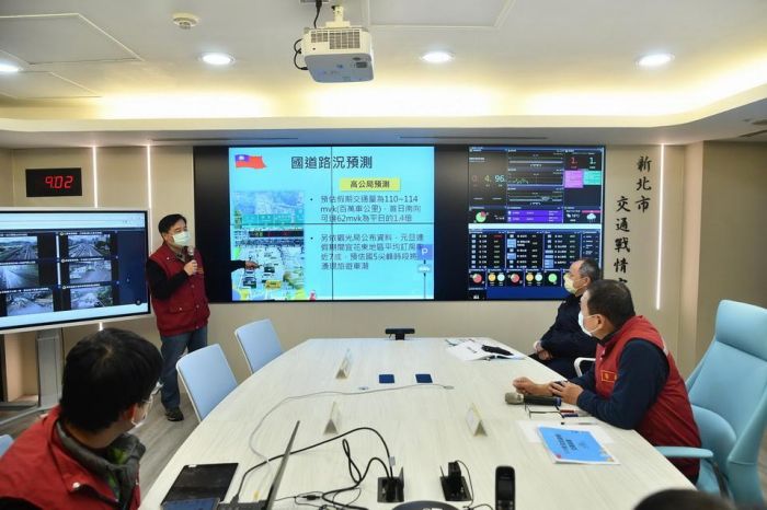 關心元旦連假交通疏運 侯友宜籲民眾多搭乘大眾運輸