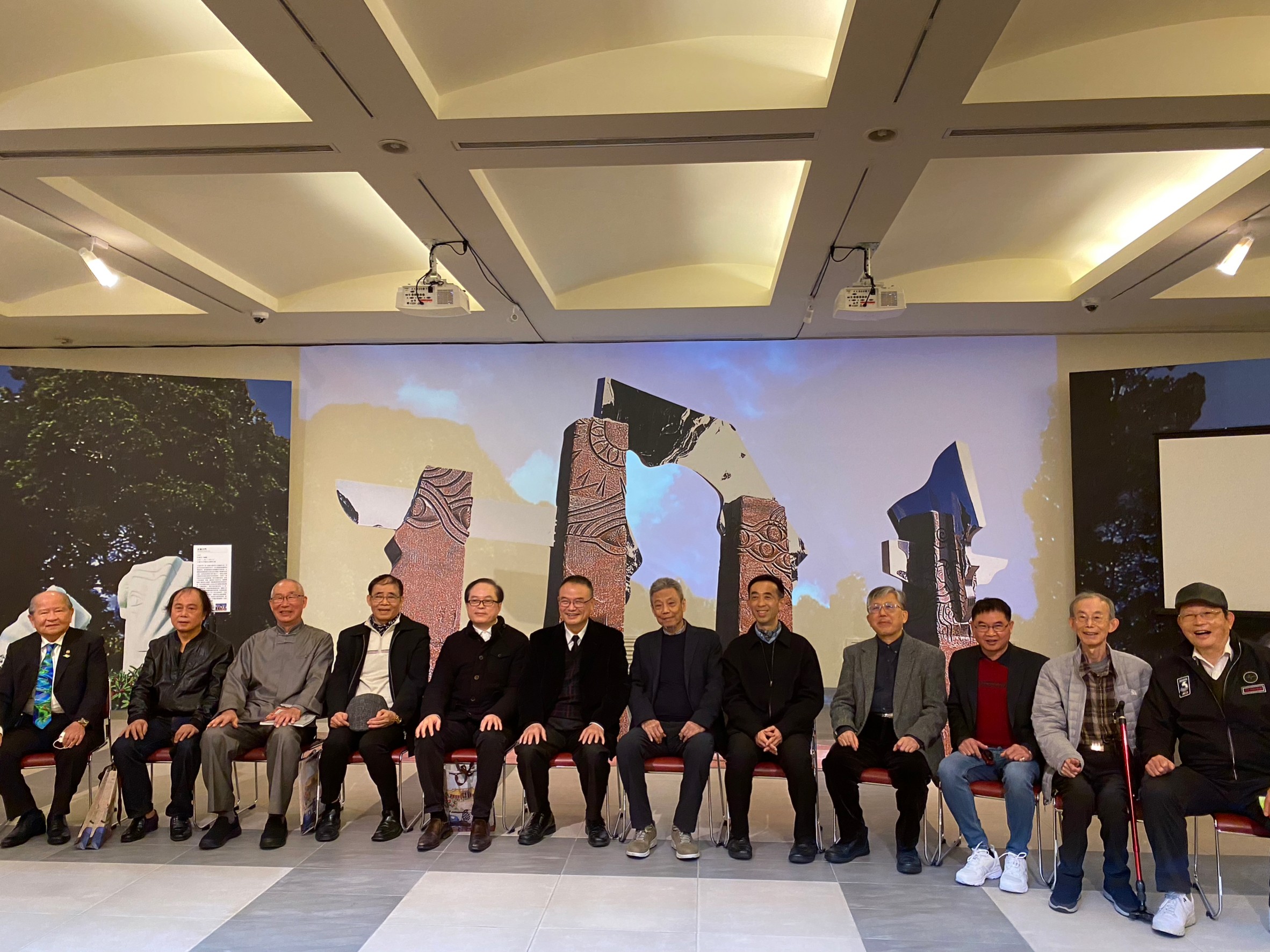 「形符穿梭—世紀豐碑：2022郭清治雕塑特展」 打開臺灣現代雕塑之門