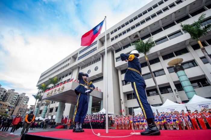 桃市112年元旦升旗 張善政期許不分黨派同心為桃園打拚