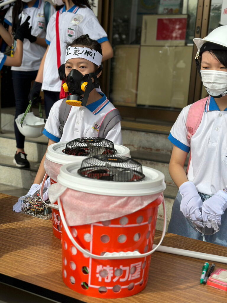 民族國小數位學習團隊導入「POSE+A翻轉教學模式」,營造學生主動學習與討論的學習方式