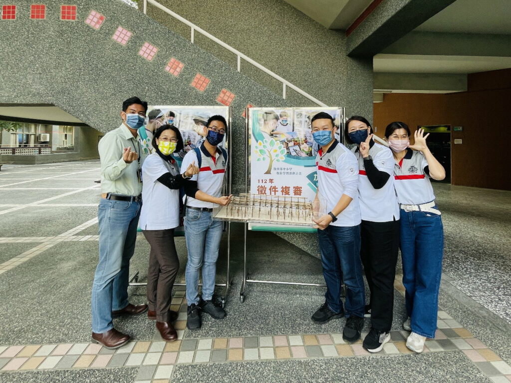 民族國小數位學習團隊導入「POSE+A翻轉教學模式」,營造學生主動學習與討論的學習方式