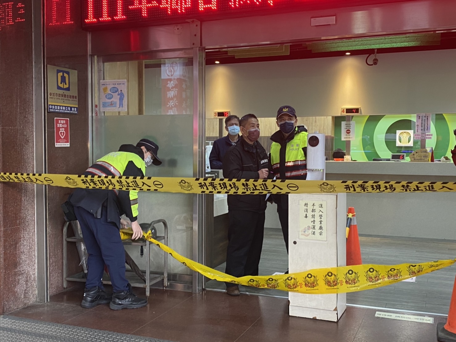 林口警防搶演練超逼真 出動空拍機加入圍捕行列