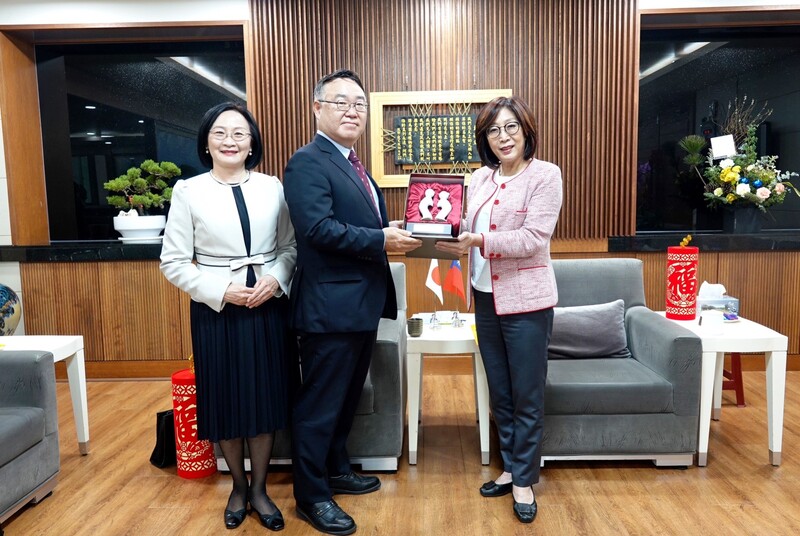 漾新聞|議長康裕成接待日本交流協會小野一彥 期盼疫後加強台日交流