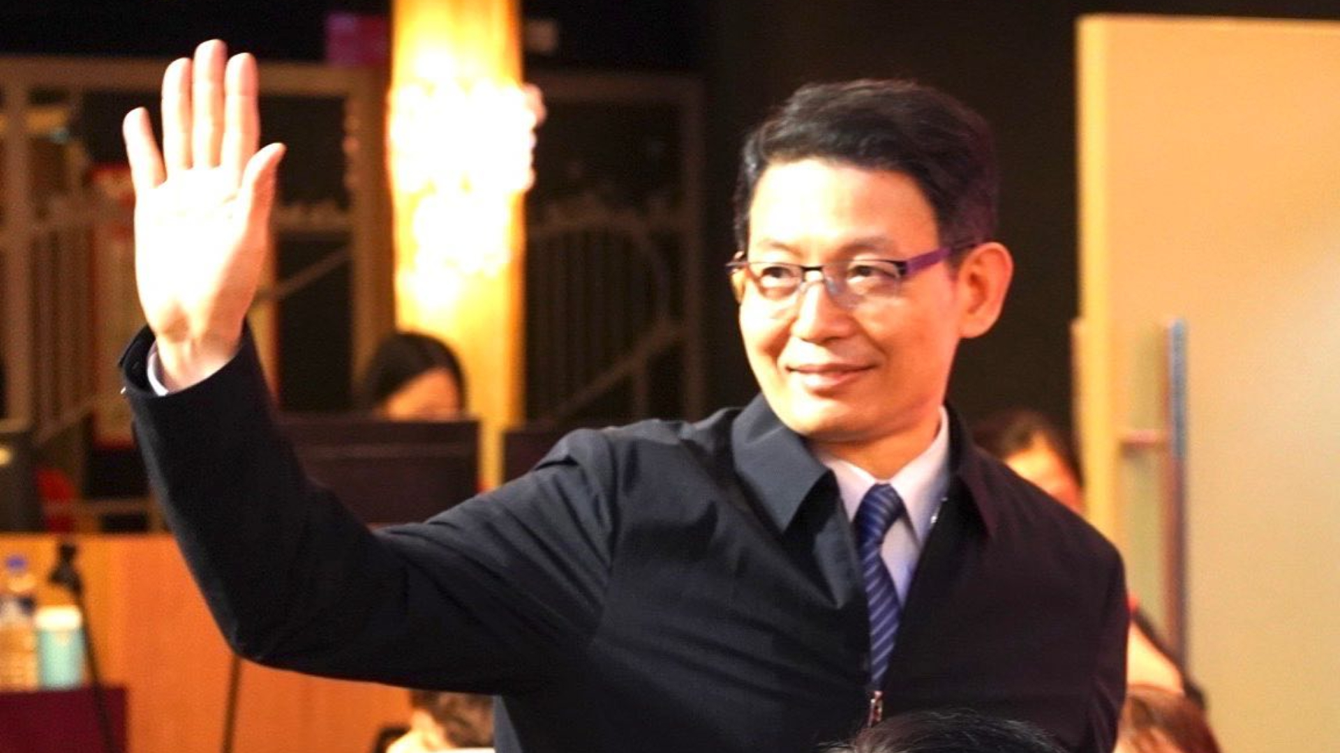 曾被媒體譽為「國防部史上最強發言人」的羅紹和5日出新書。翻攝羅紹和臉書