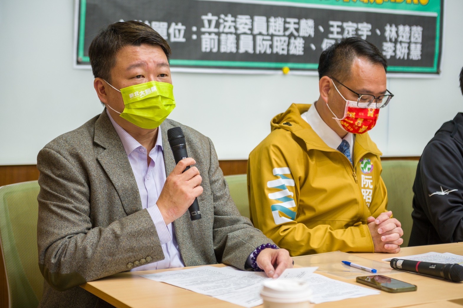 大型車死角多!阮昭雄、何博文籲交通部監督加裝ADAS系統 100 民進黨新北市黨部主委何博文