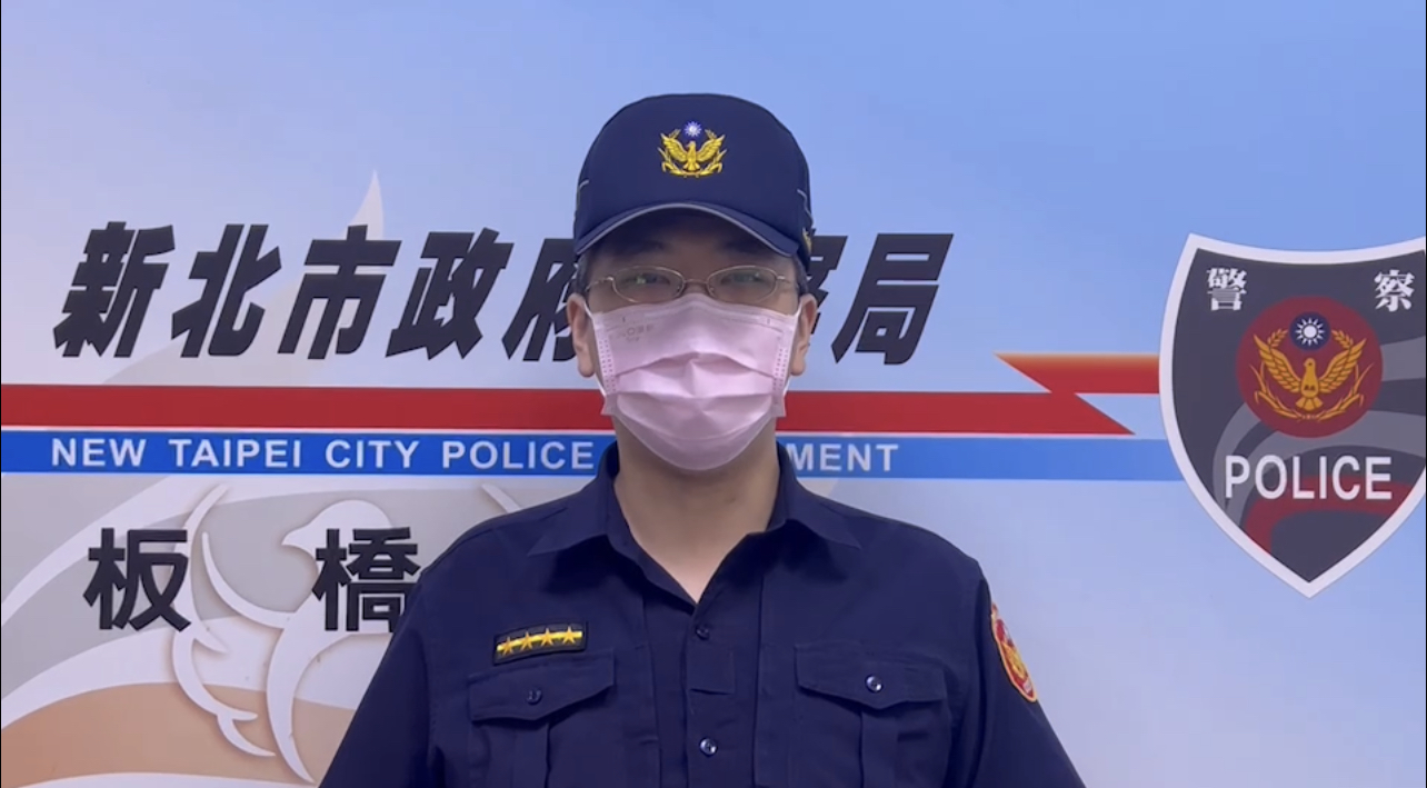 板橋後埔所副所長黃文星說明案情。（記者戴昱弘翻攝）