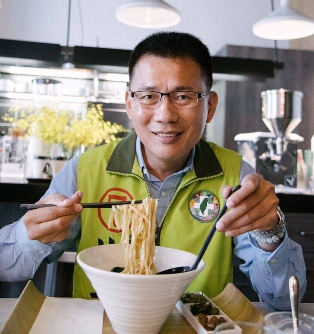 台南議會賄選案拘提林士傑受訊