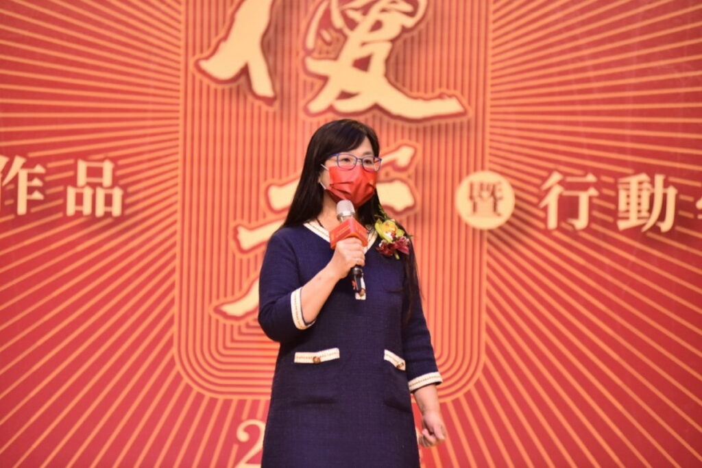 圖說：孝道資源中心李金鴦校長為支持孝道教育系列競賽，鼓勵莘莘學子與民眾共同展現孝道精神。