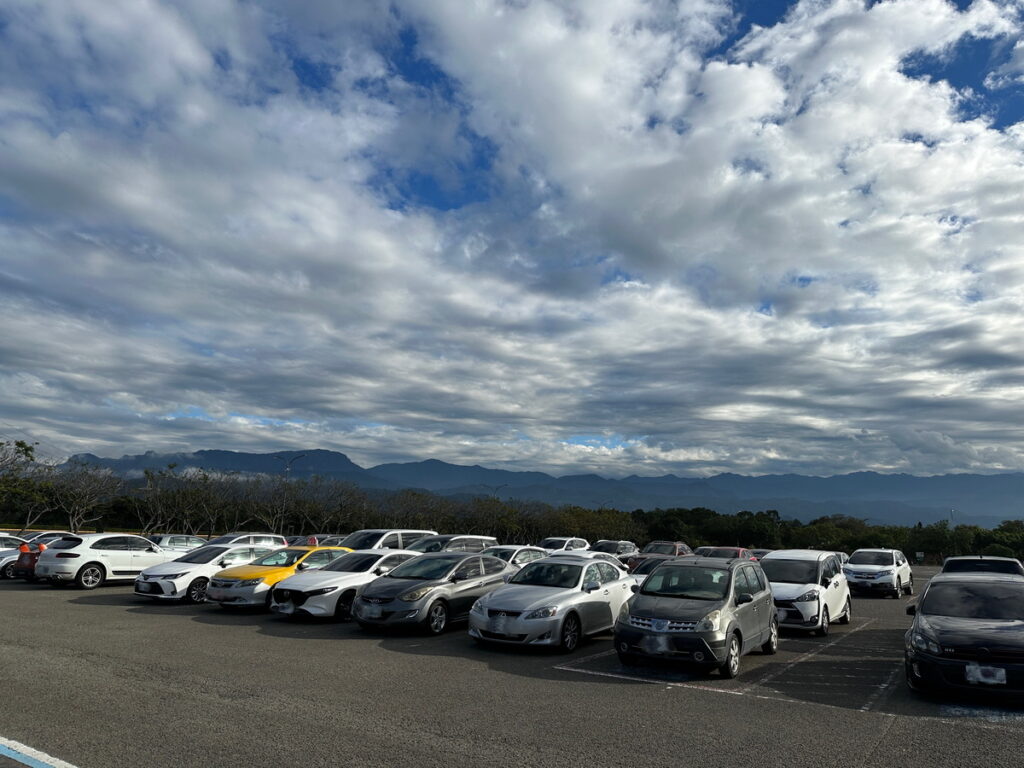 六福旅遊集團致力環境永續，六福村主題遊樂園及關西六福莊將打造為光電停車場，預計2024年完工。(圖_六福旅遊集團)