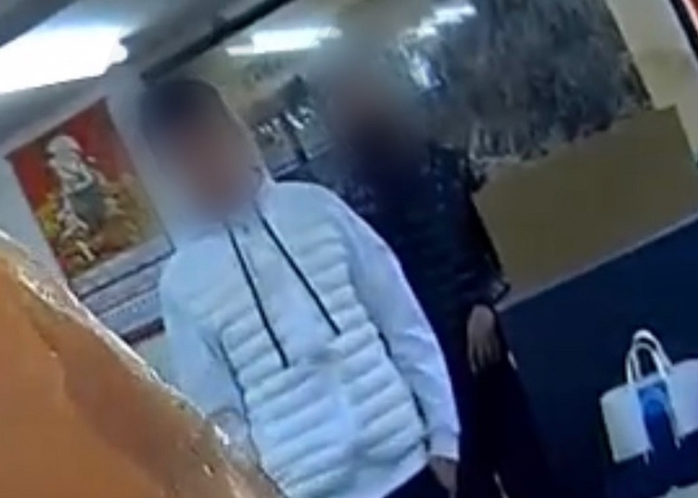 沉迷博弈網站欠債190萬 5惡煞逼子債父償警8小時逮人 93 S 106758333