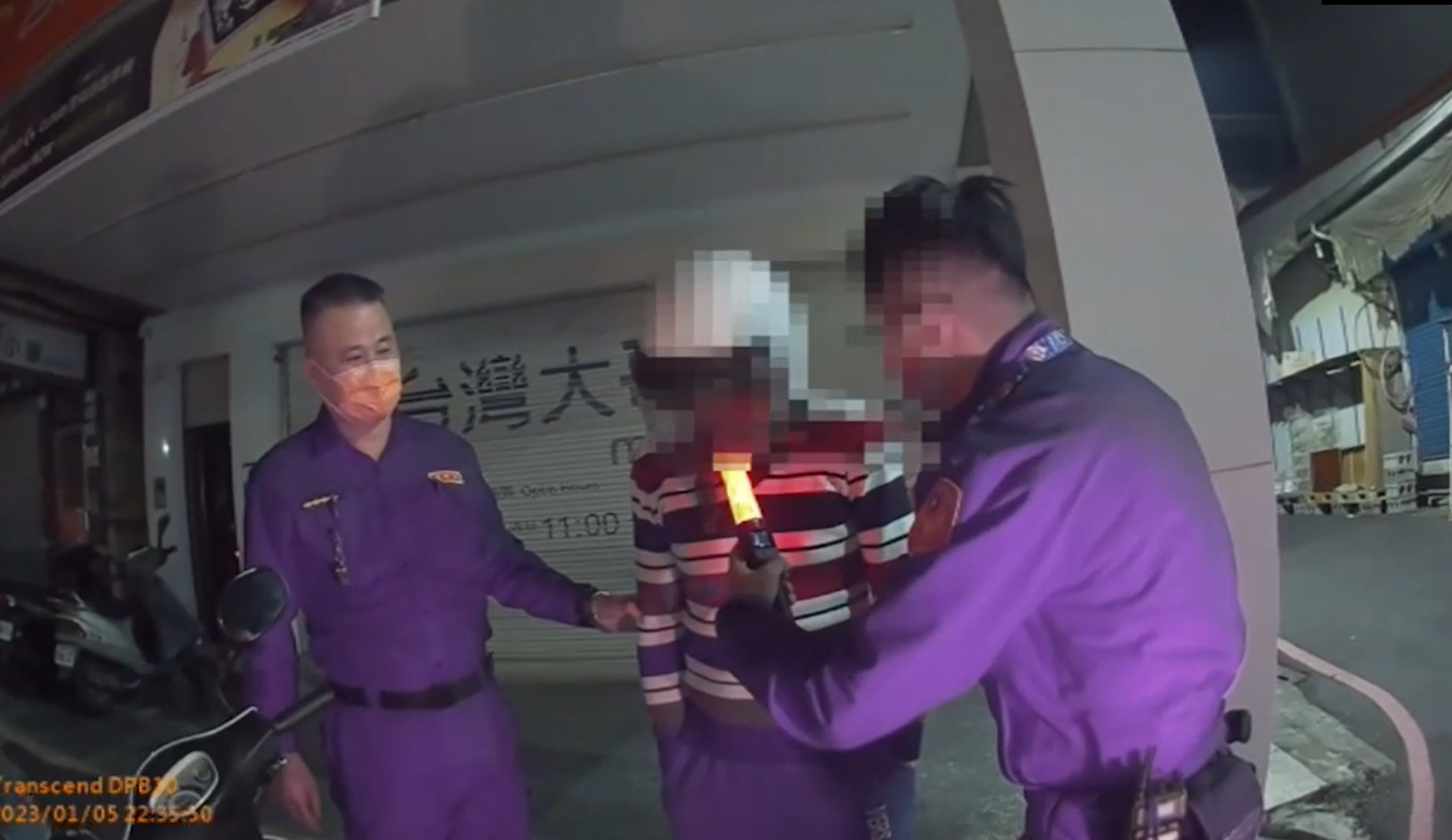 高粱採罐ㄟ！男酒後騎車搖晃買宵夜 警攔查施測竟高達1.21
