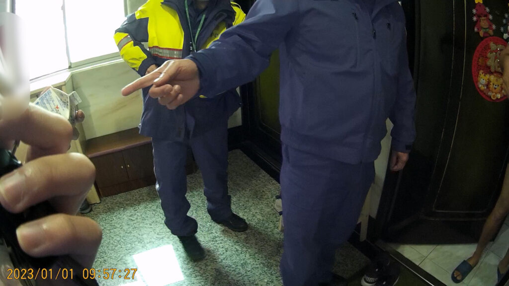 警方火速追溯查訪周邊住戶,終聯繫男子父親