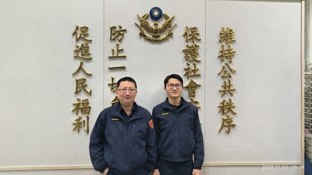 士林分局後港派出所巡佐施貿裕、警員謝文隆等2員開導及暖心安撫郭女