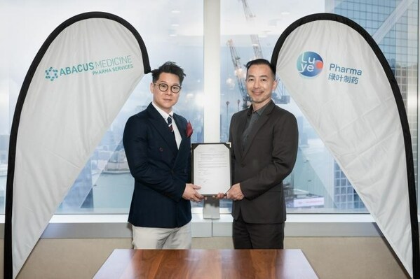 Abacus Medicine Pharma Services亞洲有限公司總經理William Van與綠葉製藥(國際)亞太區商務總監蕭幸偉簽署Lurbinectedin香港分銷服務協議,用於「指定患者藥物使用計劃」 Abacus Medicine Pharma Services亞洲有限公司總經理William Van與綠葉製藥(國際)亞太區商務總監蕭幸偉簽署Lurbinectedin香港分銷服務協議,用於「指定患者藥物使用計劃」