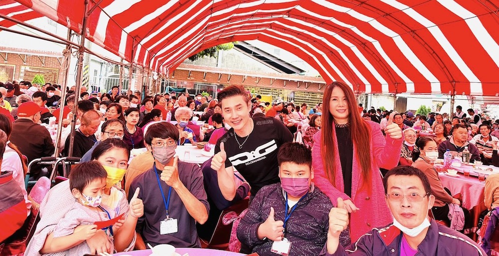 包偉銘帶頭領歌手輪番獻唱 席開156桌送暖獻愛心 96 匯流新聞網CNEWS資料照124230109a16