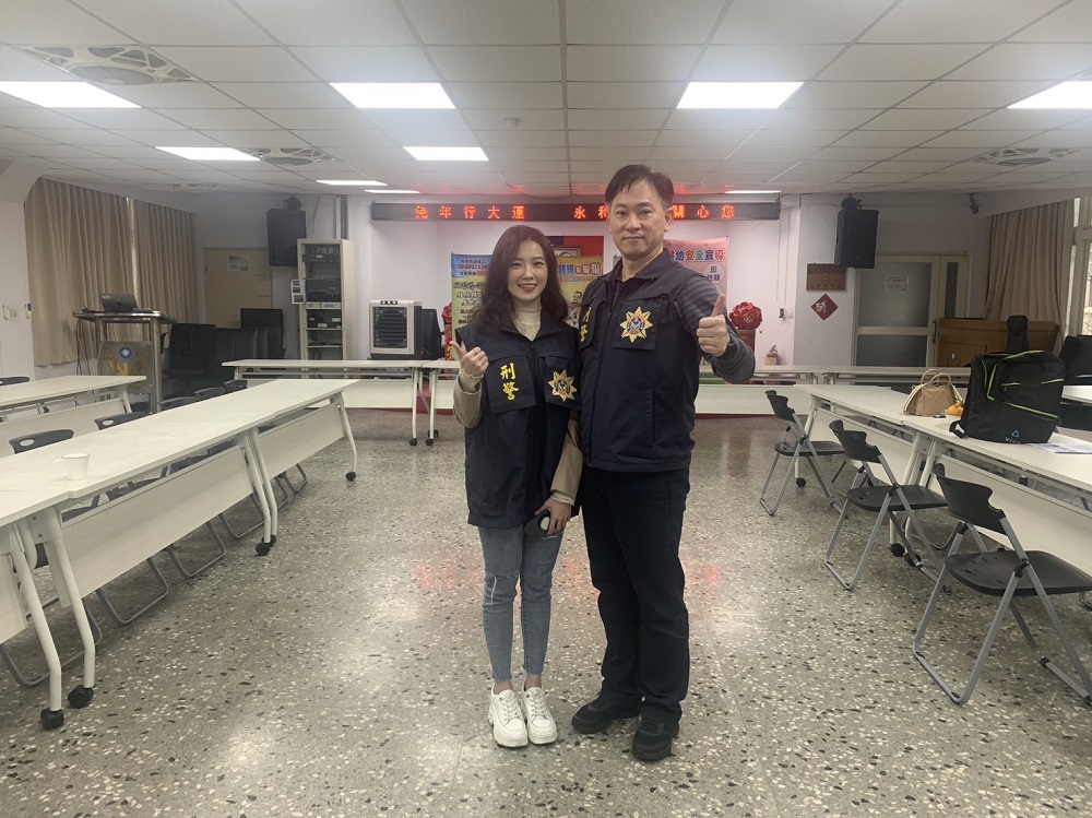 網傳最美里長 陳紫渝任新北市永和警分局反詐騙大使 106 S 44531728