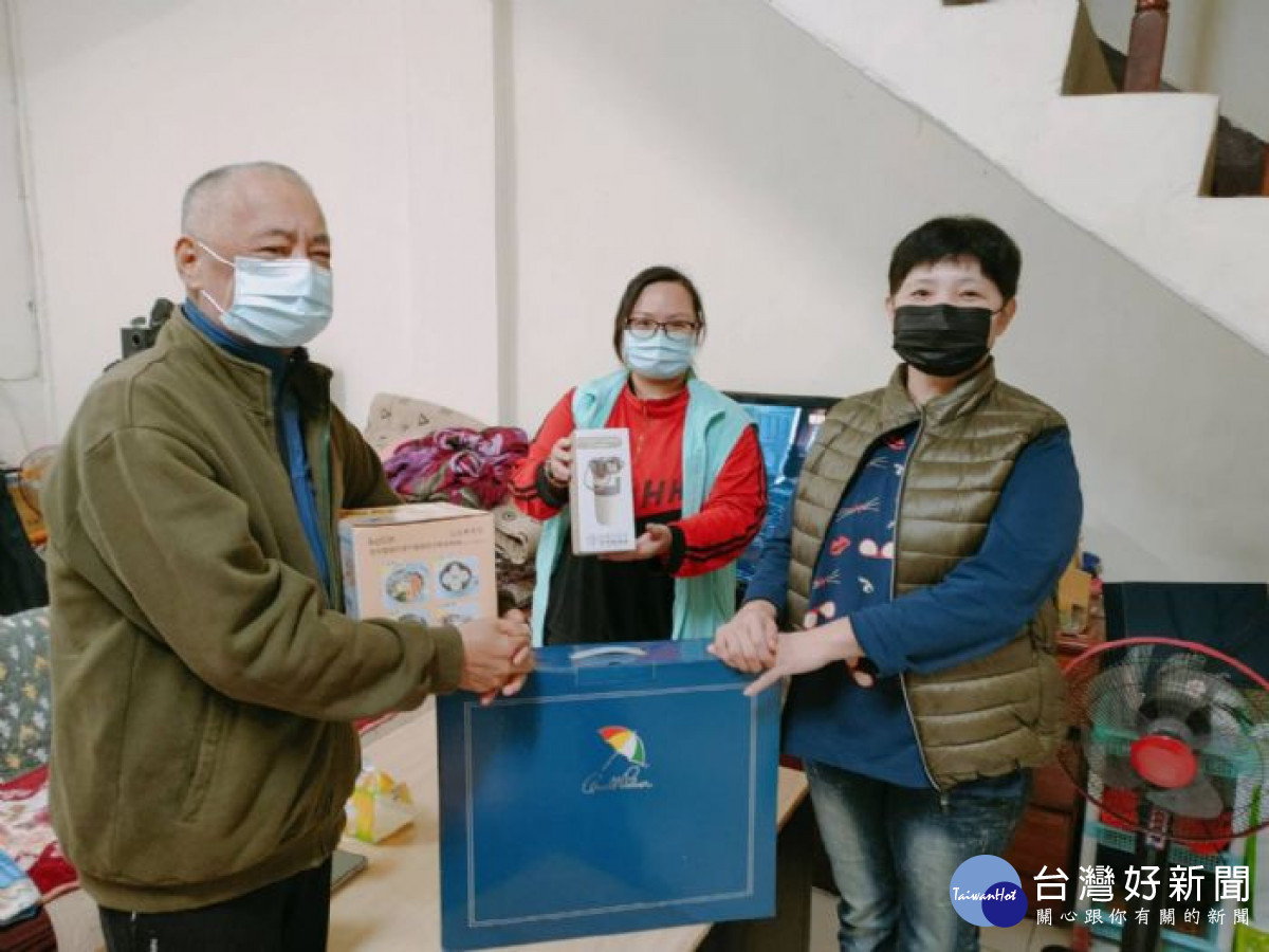 桃園市府寒冬送暖,租金補貼助癌父安心過好年。<br /><br />