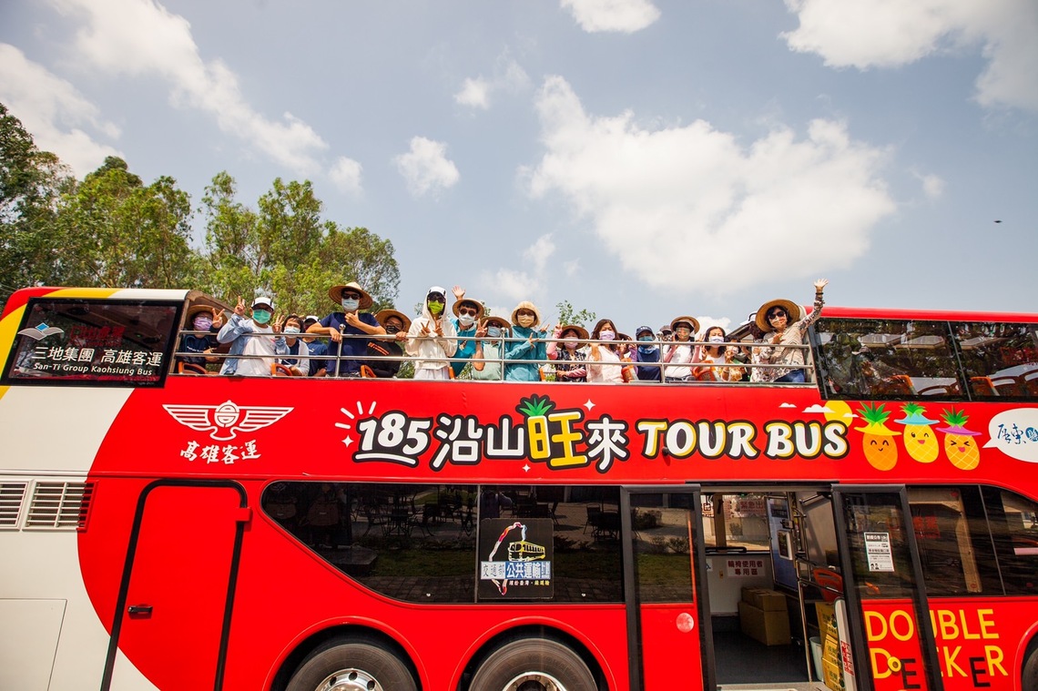 屏東開運雙層巴士 185沿山旺兔來 新年新氣象!