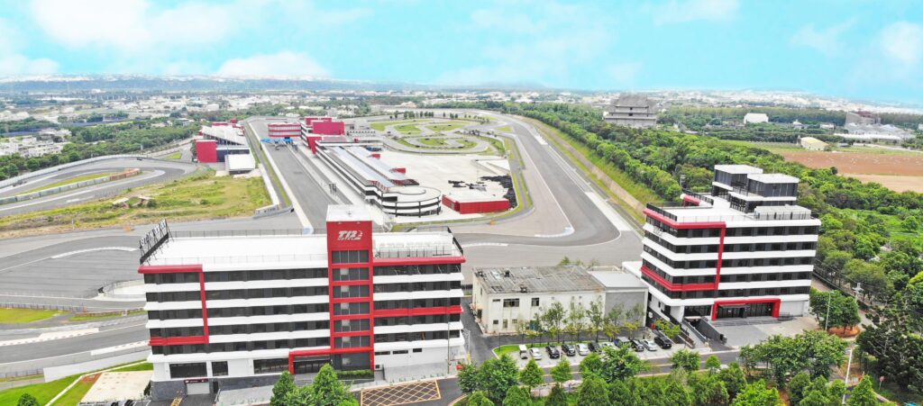 麗寶賽車主題旅店1/11起推出春節快閃住房專案