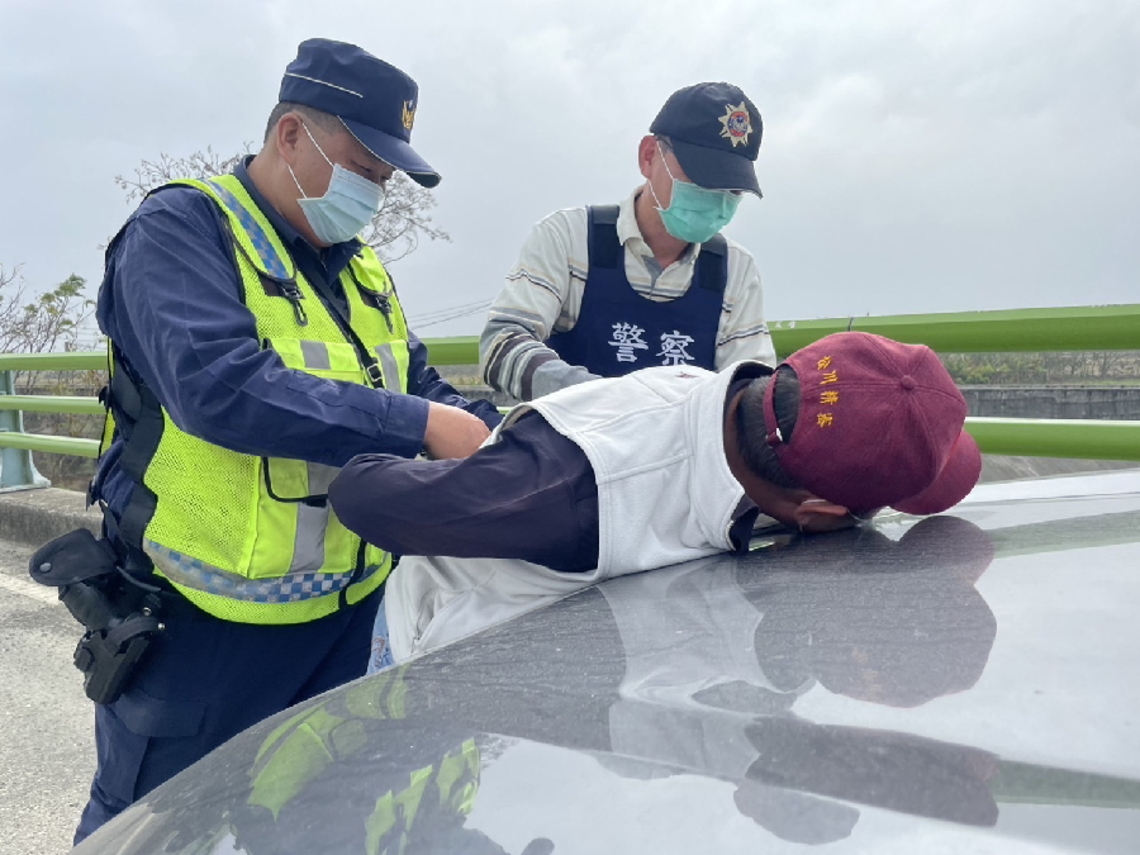 年關將近強化維護轄內金融機構安全 嘉縣朴子分局逼真年節防搶演練