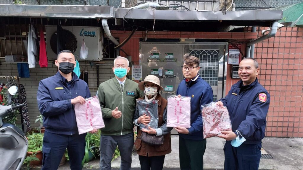 士林分局後港派出所與中華崑崙道苑暨財團法人慶福社會福利慈善事業基金會關懷中低收入戶及弱勢民眾等1150人