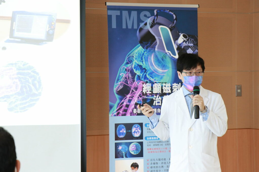 嘉基精神科主任盧偉信說明:TMS治療適應症主要是經過抗憂鬱藥物或心理治療後