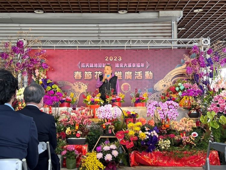 台北花卉產銷股份有限公司(台北花市)李明聰董事長致詞。(圖/台北花市提供)