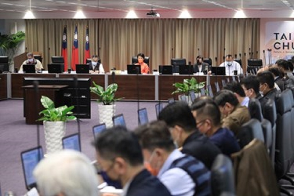 臺中市政府日前舉行台中市道路交通安全督導會報第141次會議。(圖/記者林㤈輝翻攝)