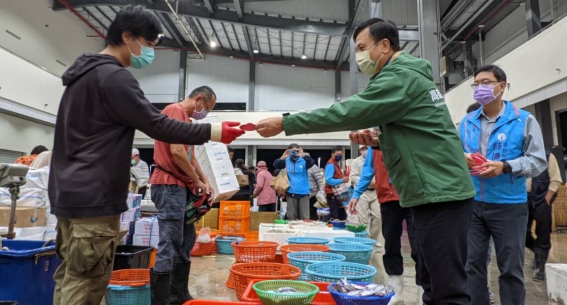 海洋局巡訪魚市 年節魚貨供應充足 價格穩