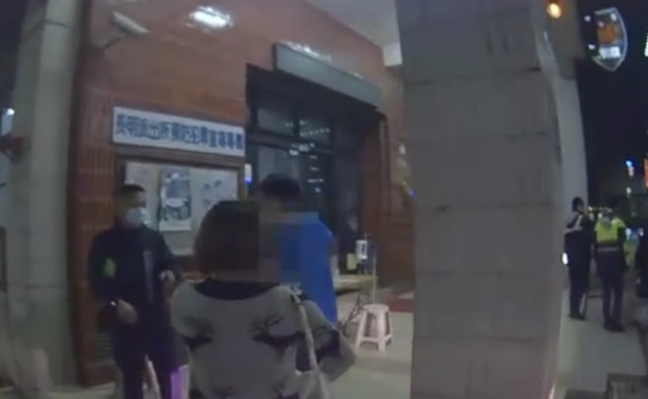 父百里尋女暖警協尋助團圓