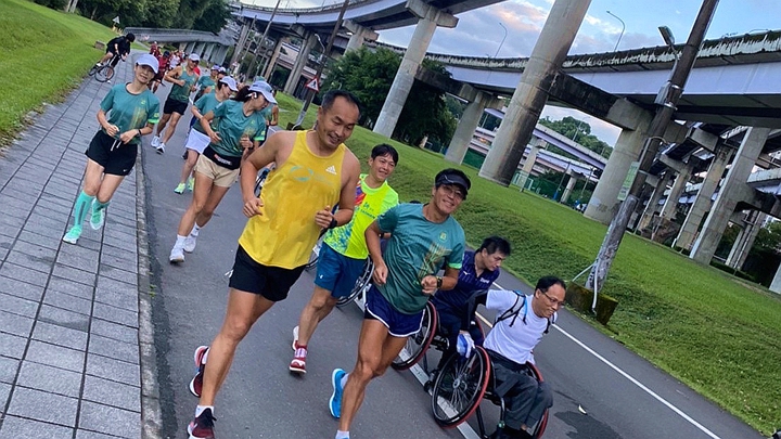 力挺台灣長跑運動員 台北長跑扶輪社長明賞超馬盃