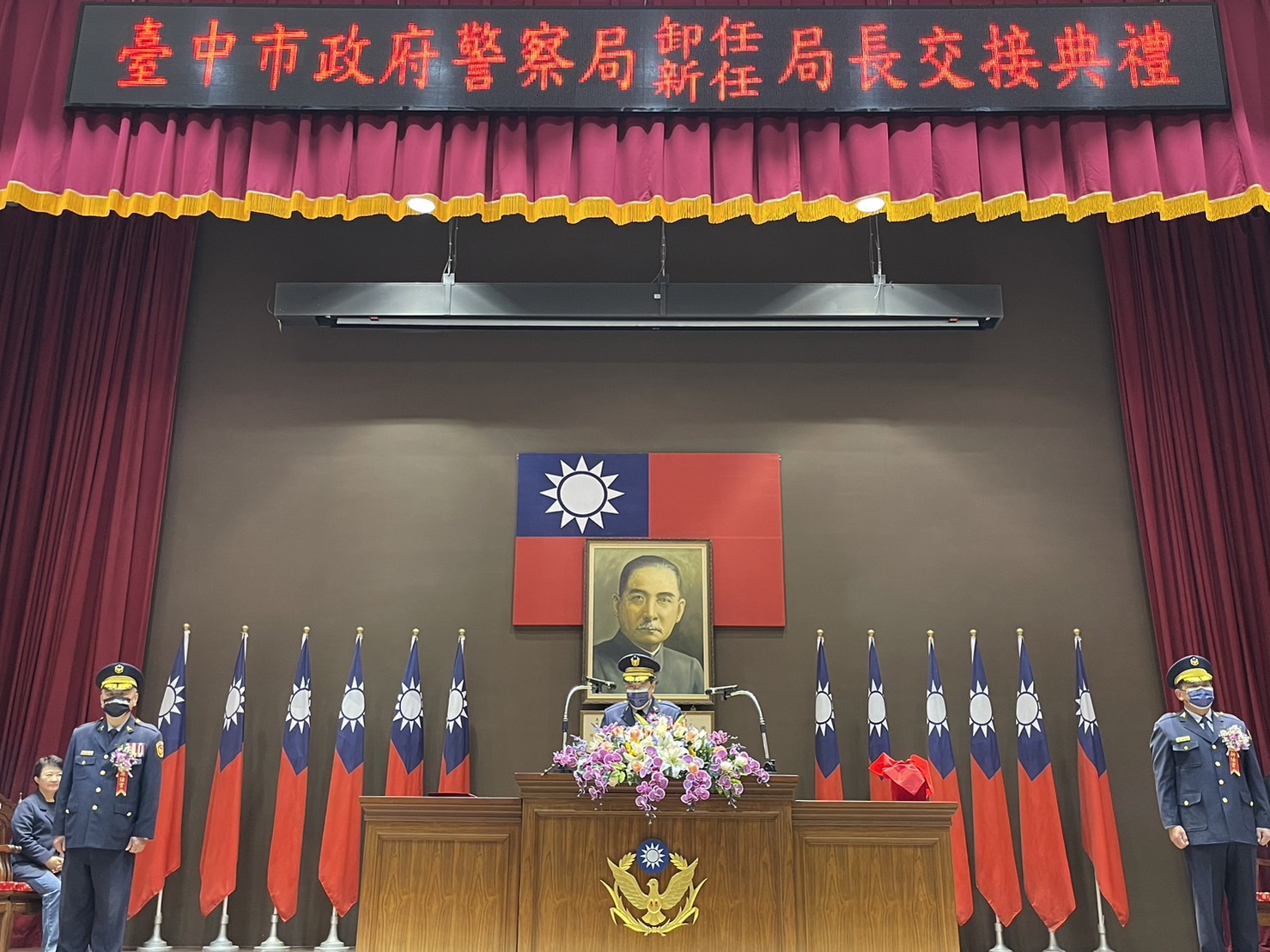 監交人行政院內政部警政署副署長陳耀南轉達當前重點工作。(圖/記者謝榮浤攝)