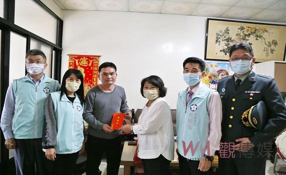關懷身心障礙退伍軍人 黃敏惠市長致贈春節慰問金