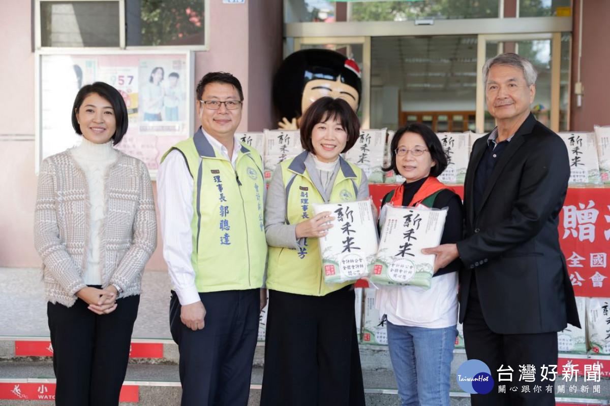 許縣長牽線,此次台中市會計師公會媒合中華民國會計師公會全國聯合會,將愛心物資帶到南投。