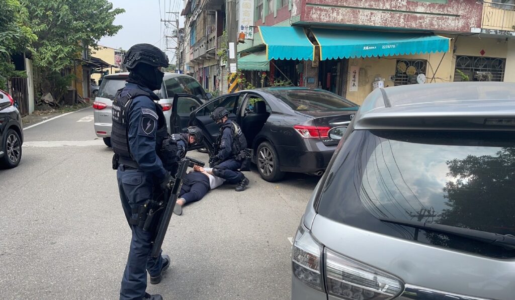 ▲ 警方專案小組佈下攔截網,緝獲林姓主嫌 (圖/台中市警察局 提供)
